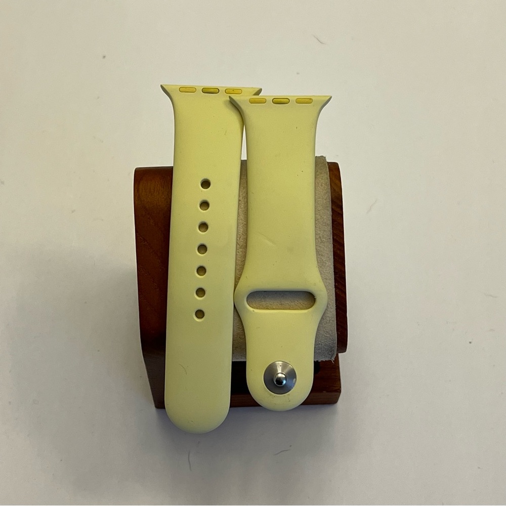 Apple‎ Watch Band, Genuine Apple, 38/40/41mm, Rare Color, Yellow